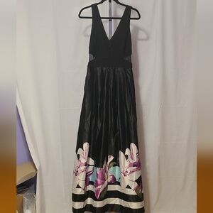 Xscape Black And Flower Floor Length Dress